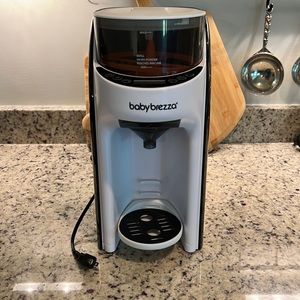 Baby Brezza advanced formula pro